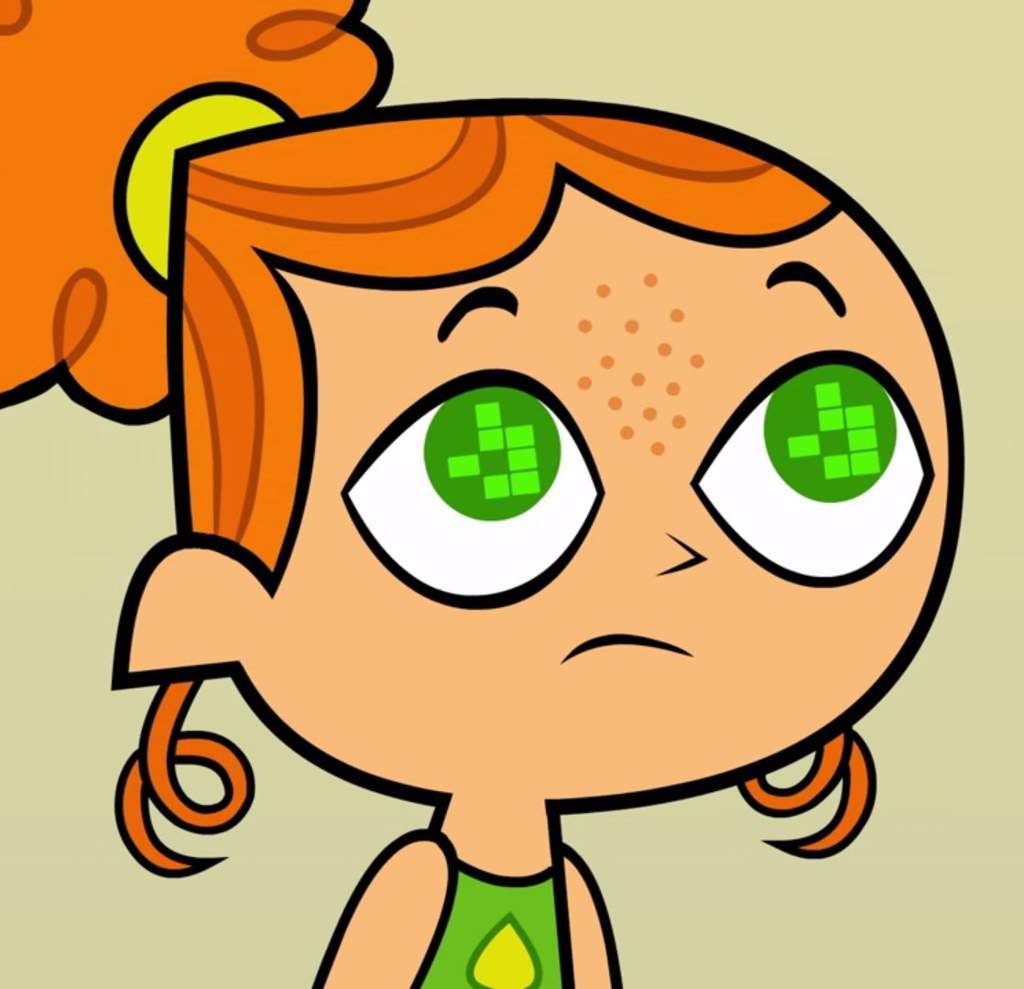 Izzy Green Nose men sucking ladies breast tities at the beach