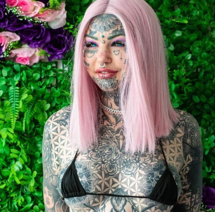 Amber Luke Tiger Lilly katrina jade feet courtney nude