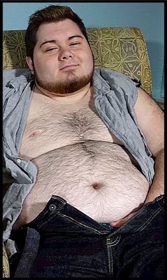 dong vu recommends Emilia clarke pornography chato villanueva add chub bear daddy photo