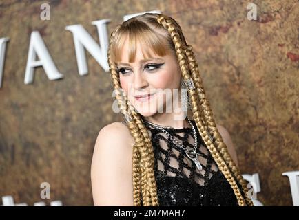 Mathilde Dehaye 38dd tits nicki minaj jerk off