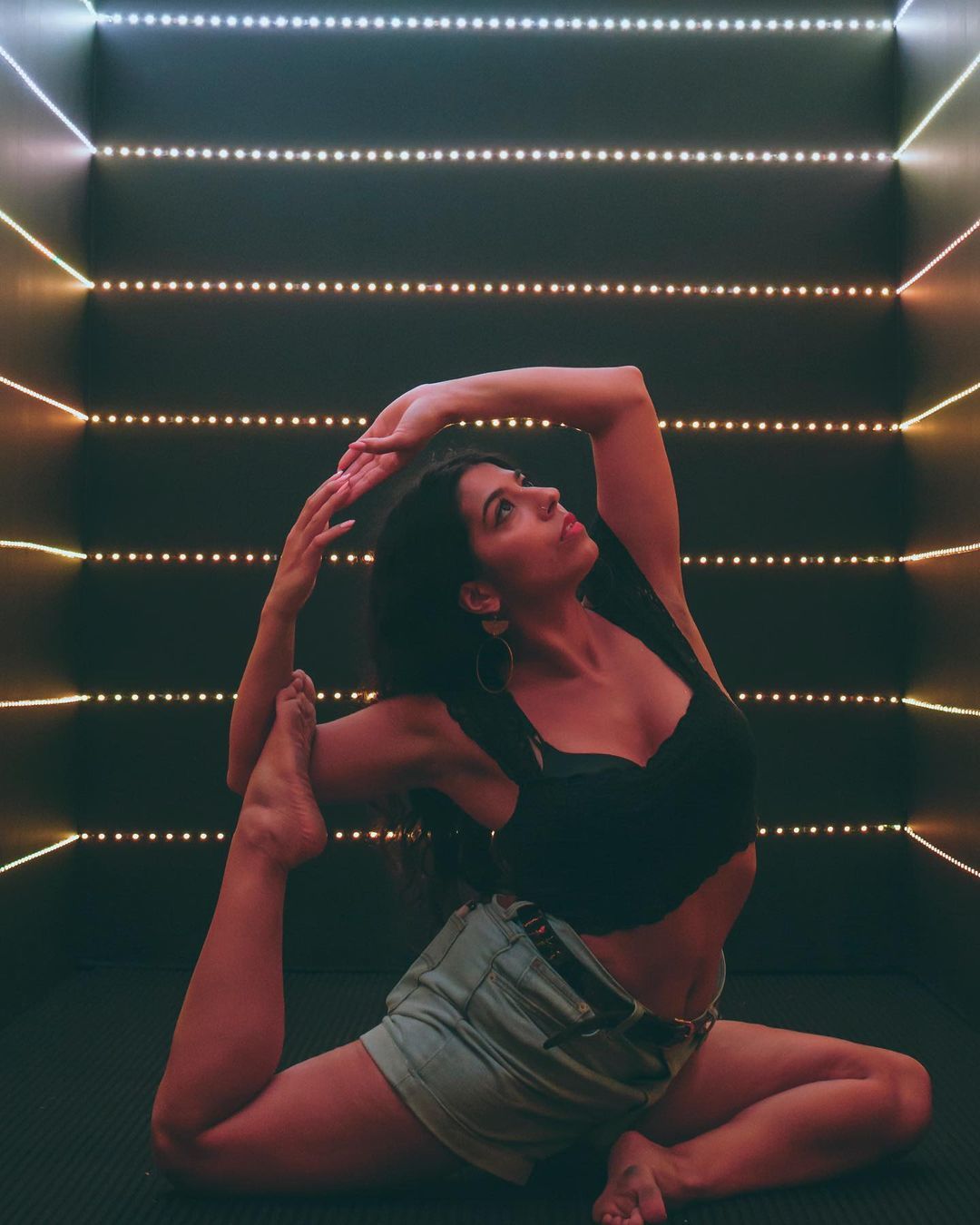 Jsmine Sherni hood amtur proxy porntube