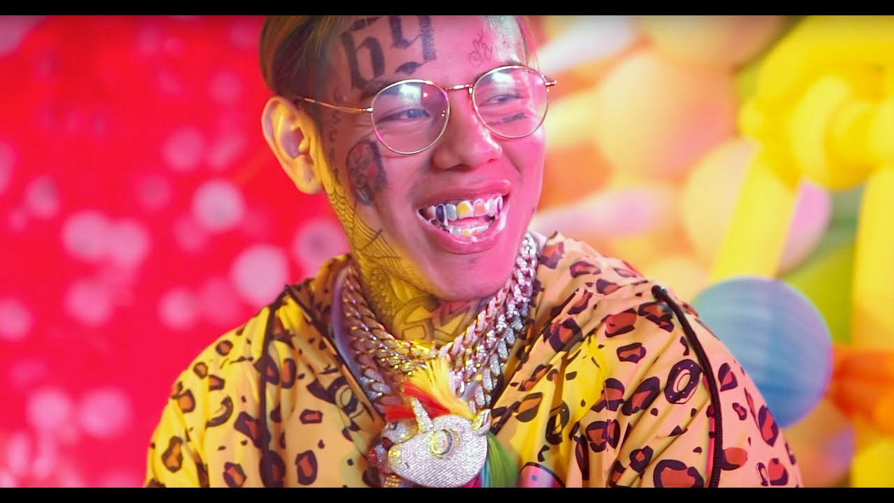 david warder recommends Blow job gang adrianne gant add kiki minaj fake taxi photo