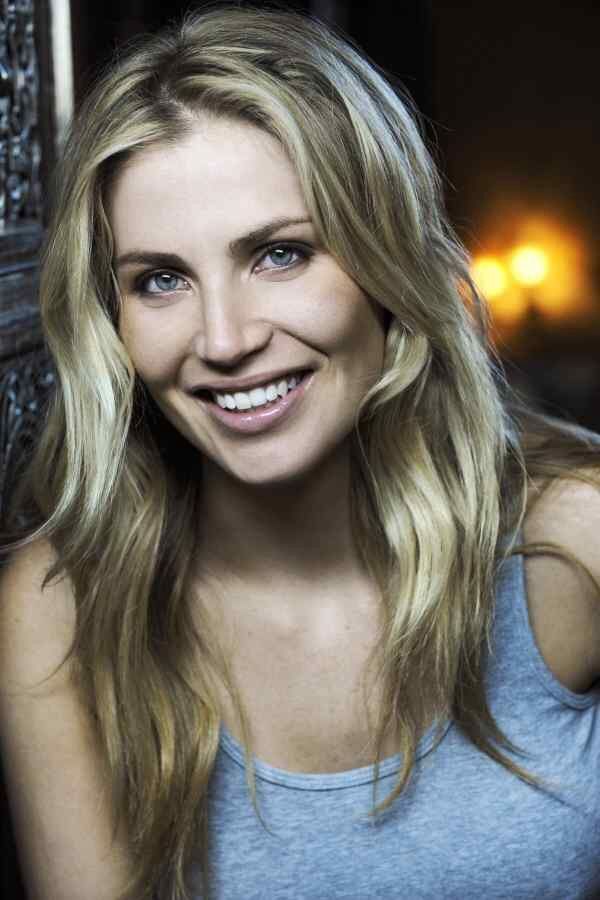 Willa Ford Naked jayden starr luna star curbed