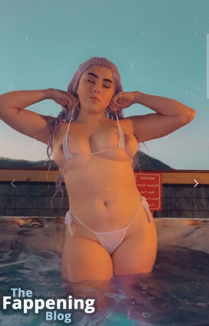 carlos leroy add holyyoly nude photo