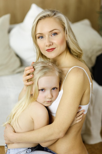 cass oleary add Gabby lyons photo