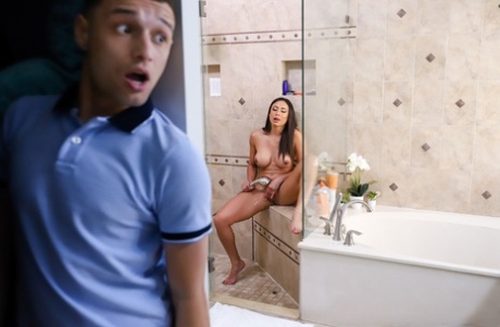 andy lockwood add porn mother shower image