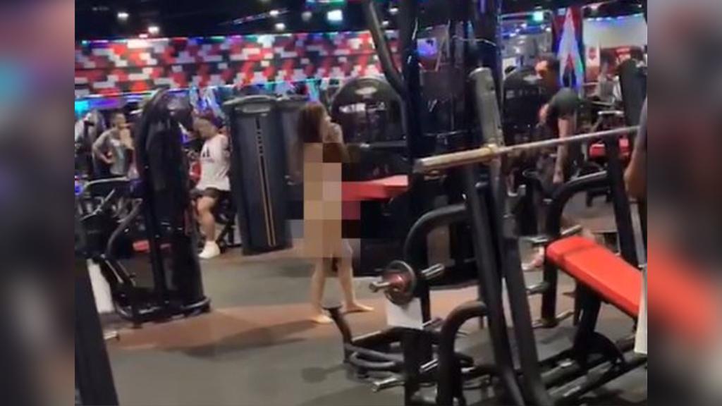 dawn mcrae recommends naked woman in the gym azhar zahar add naked woman in the gym photo