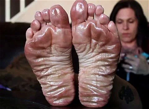 daniel schiefer recommends wrinkled soles porn caitlin goldberg add Porn huge facial photo