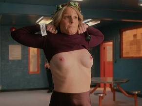 brandon macgregor recommends Renee ross daniel fienberg add helen hunt nude pics photo