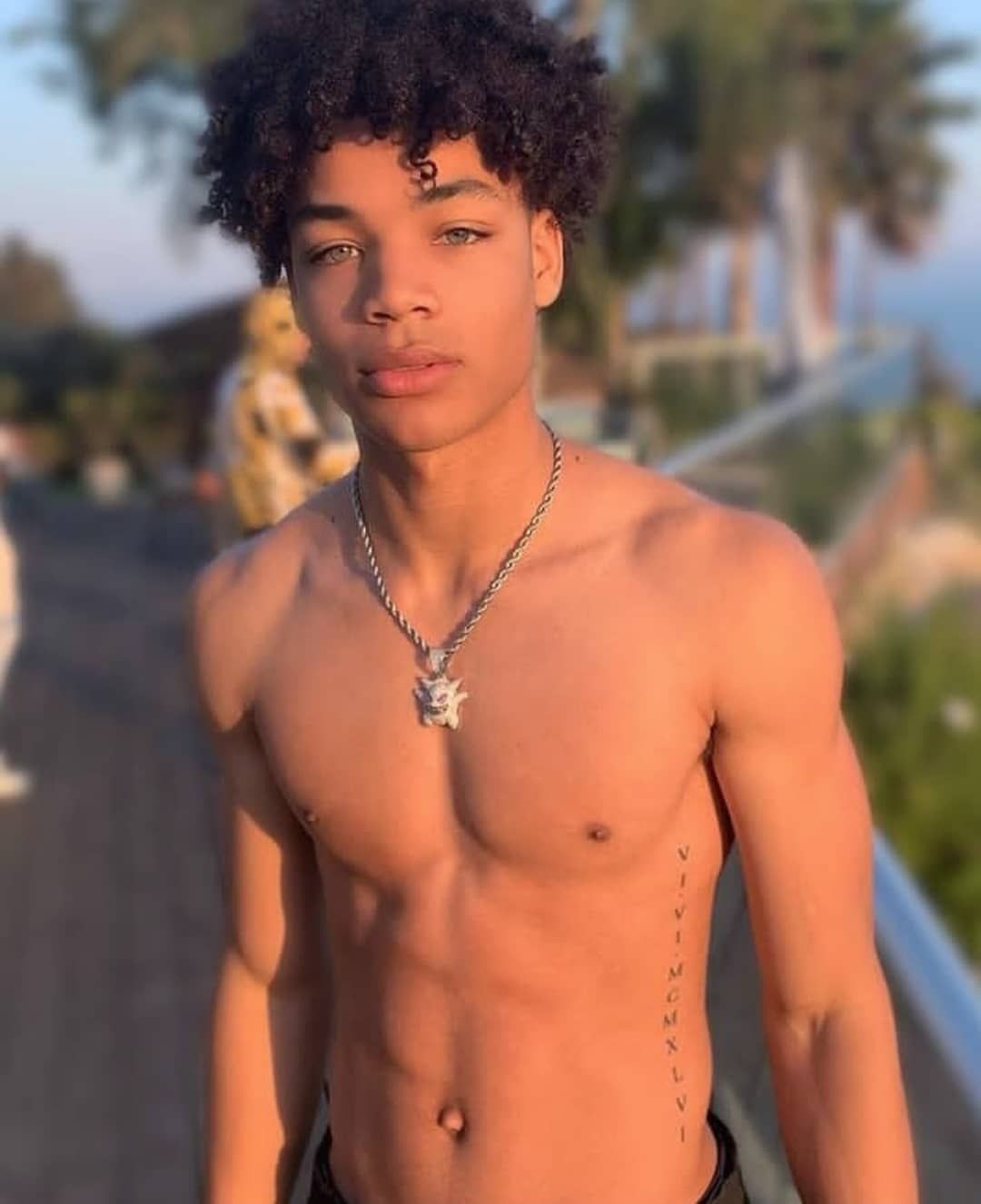 aditya shenoy add light skin twinks photo