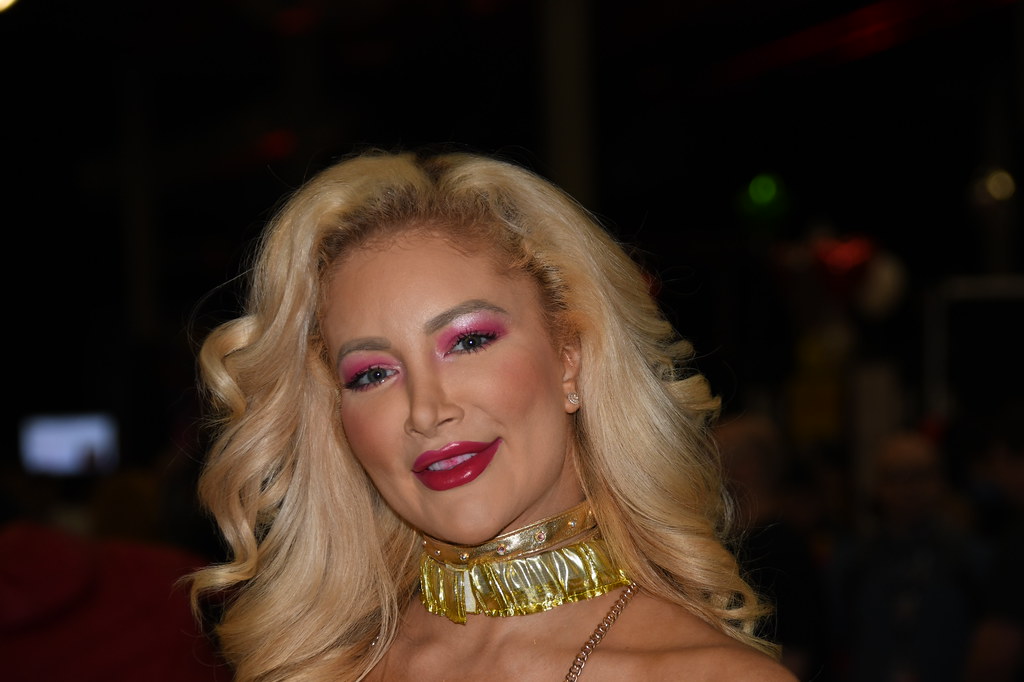 Nicolette Shea Danny D horny step mom darla crane dp