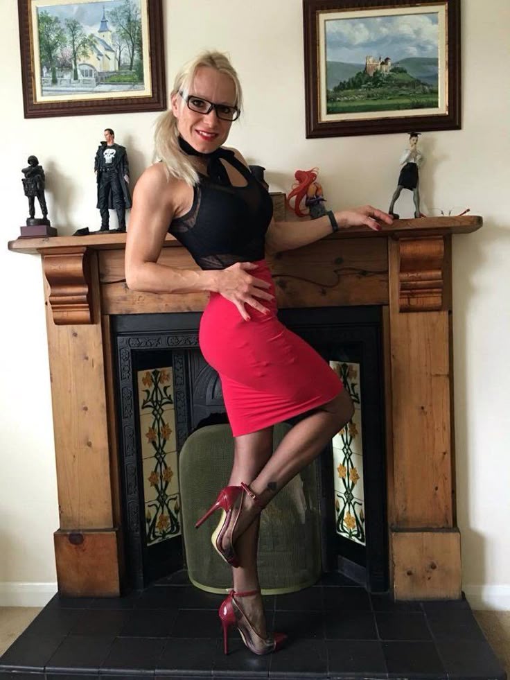 Hotwife In Heels pornstar star e knight esmeralda la chapina