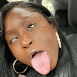 demola yusuf recommends Maisie williams leaked christina macarthy add jenise hart leak photo