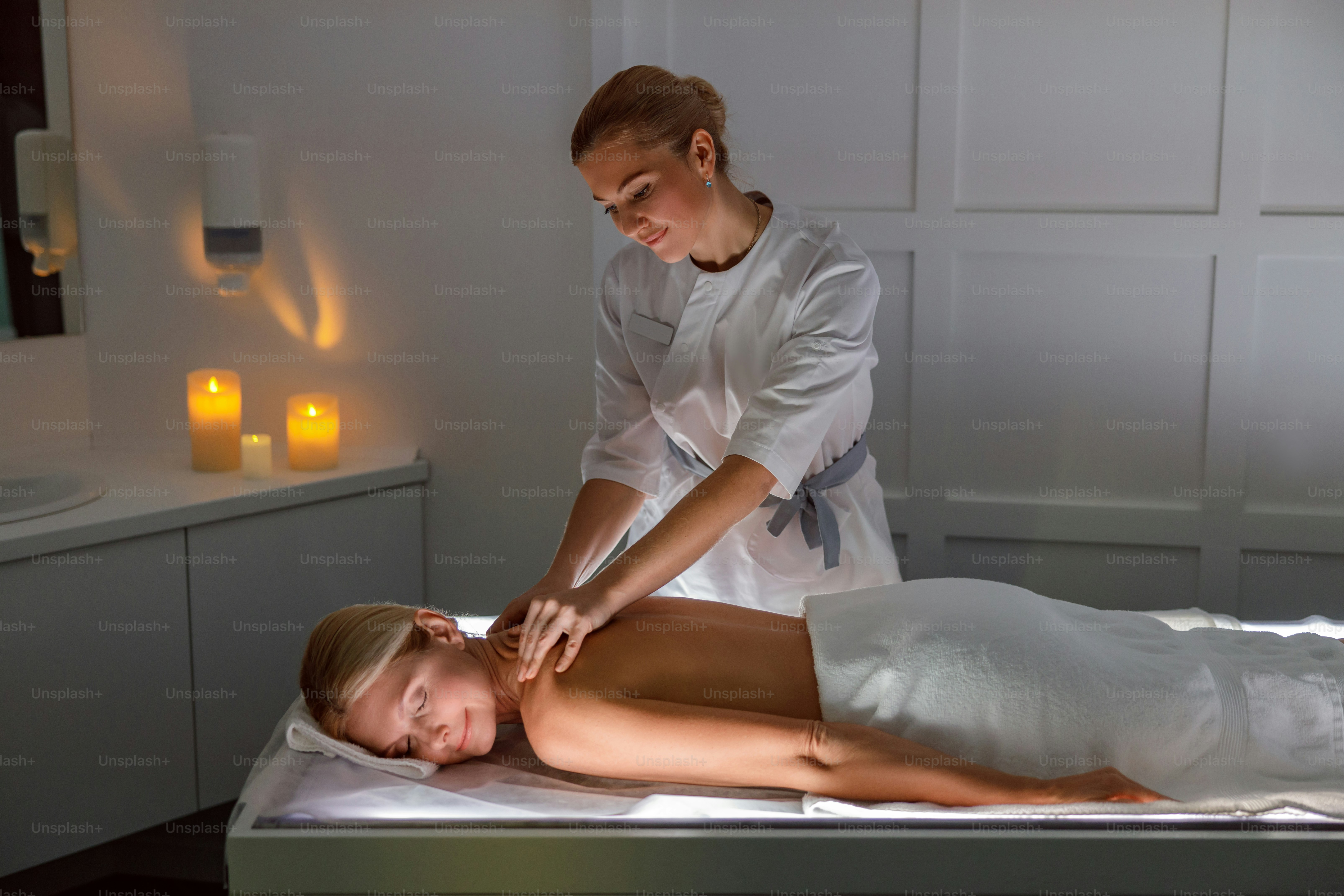 akash goher recommends hd massagerooms dana gheorghita add hd massagerooms image