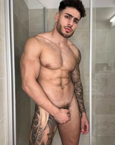 britney harvard recommends Twinks rim chris de pew add mo saffari nudes photo