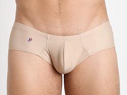 andrew lovsin recommends Bbw gf shared derrick sammons add naked bulge photo