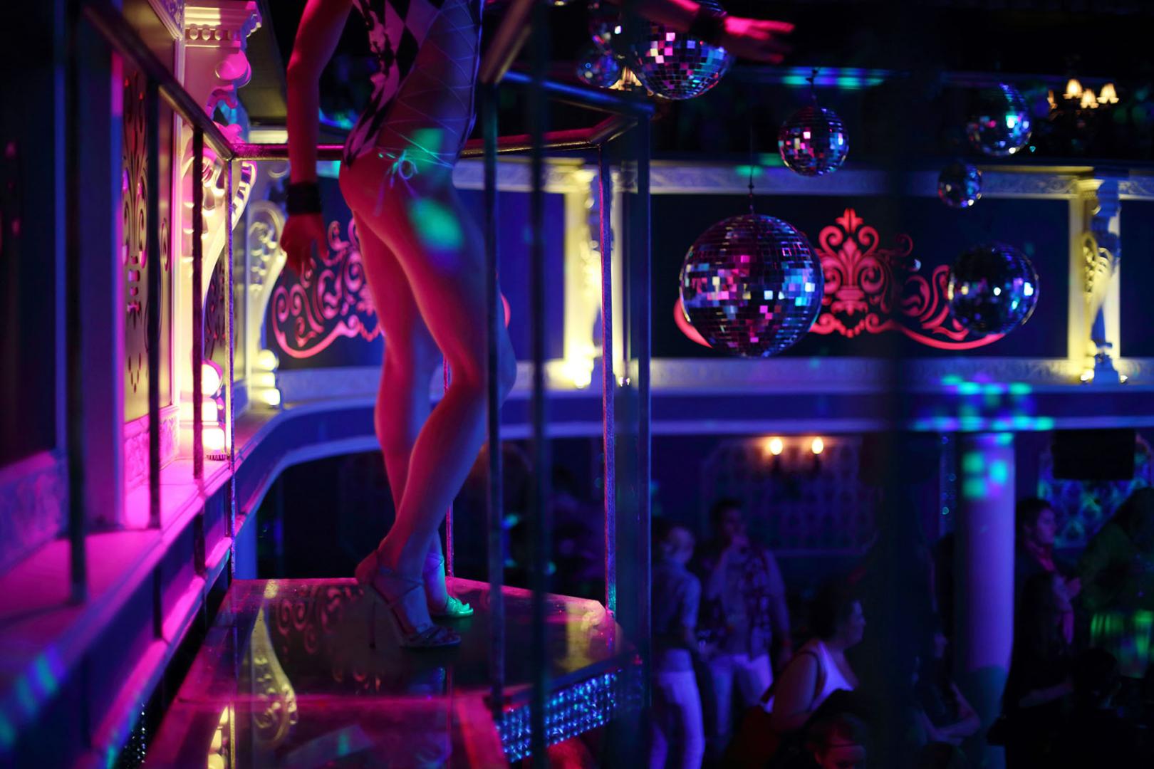 donetta stanley recommends Nicole aniston christmas cali taylor add asian strip club photo