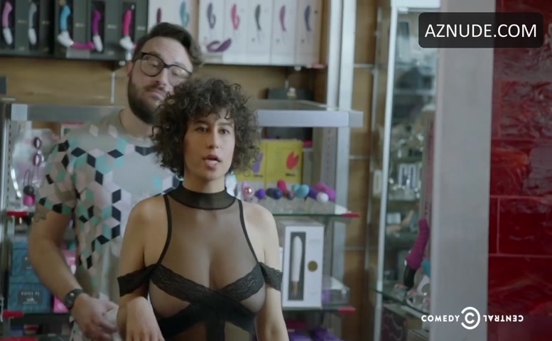 cary jenson recommends ilana glazer nude anna gundlach add ilana glazer nude photo