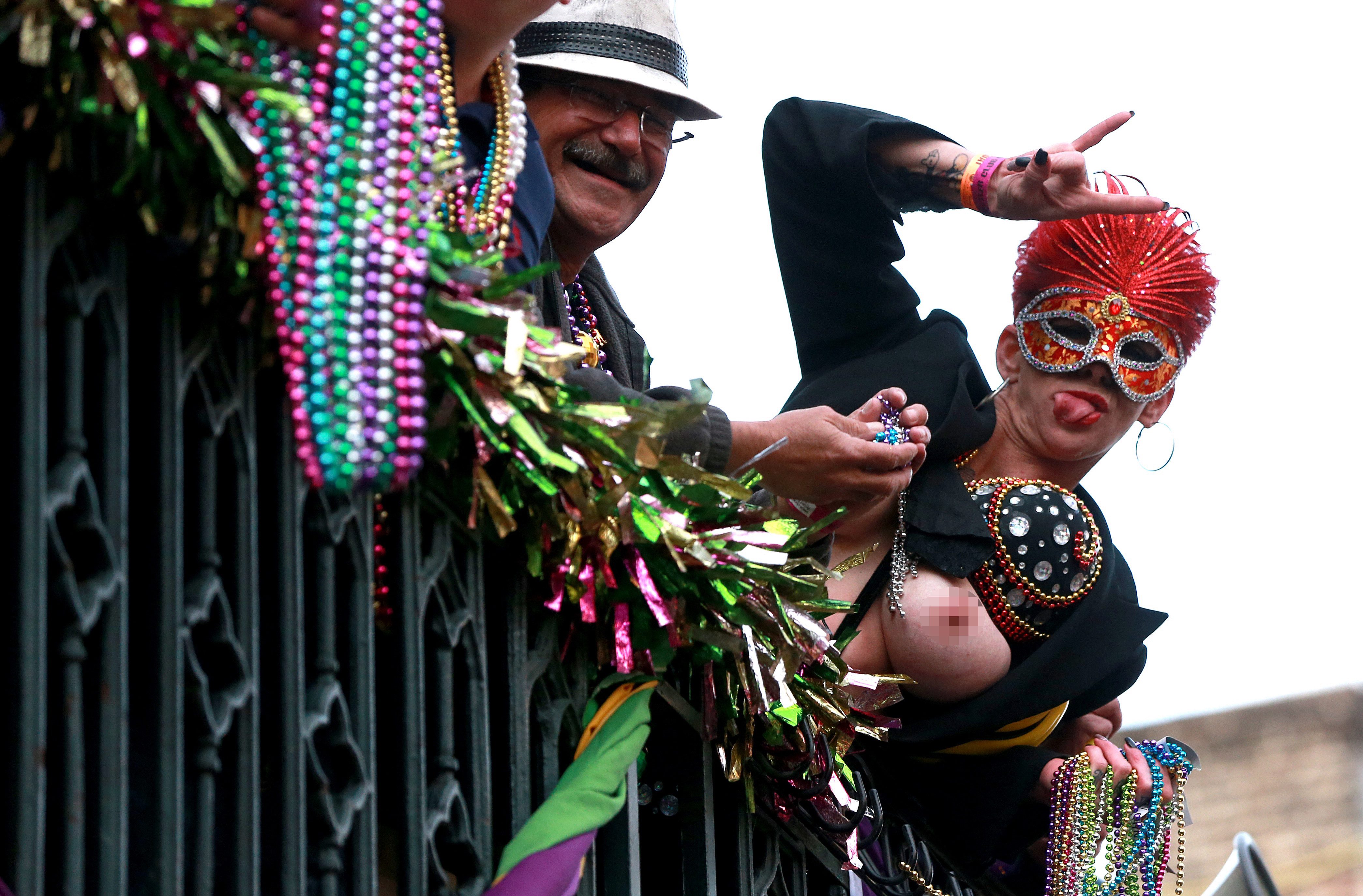 brenda j porter recommends Horny women in public barb harbison add mardi gras flashers photo