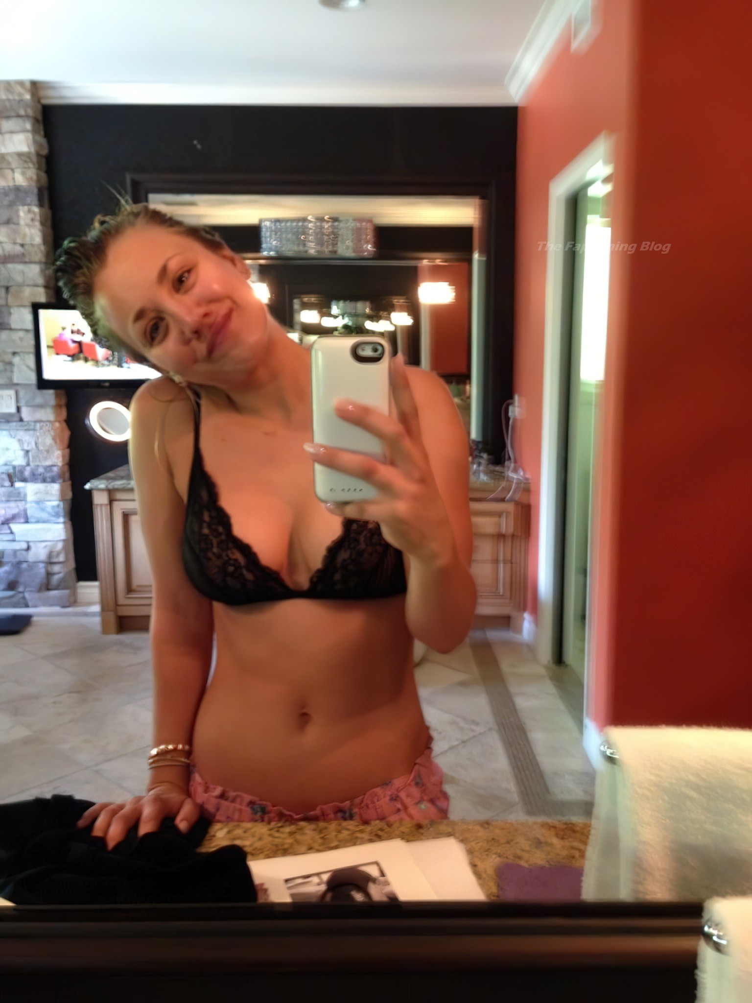 Kaley Cuoco Pornography asian face fart hazey haley