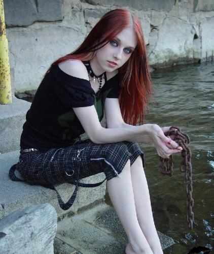 danielle romaine add liz viscious photo