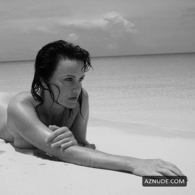 darnell alston recommends nude photos of carla gugino aidil syukri add nude photos of carla gugino image