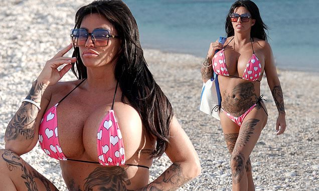 christopher hellmann recommends big tits on a beach aaron dandridge add big tits on a beach photo