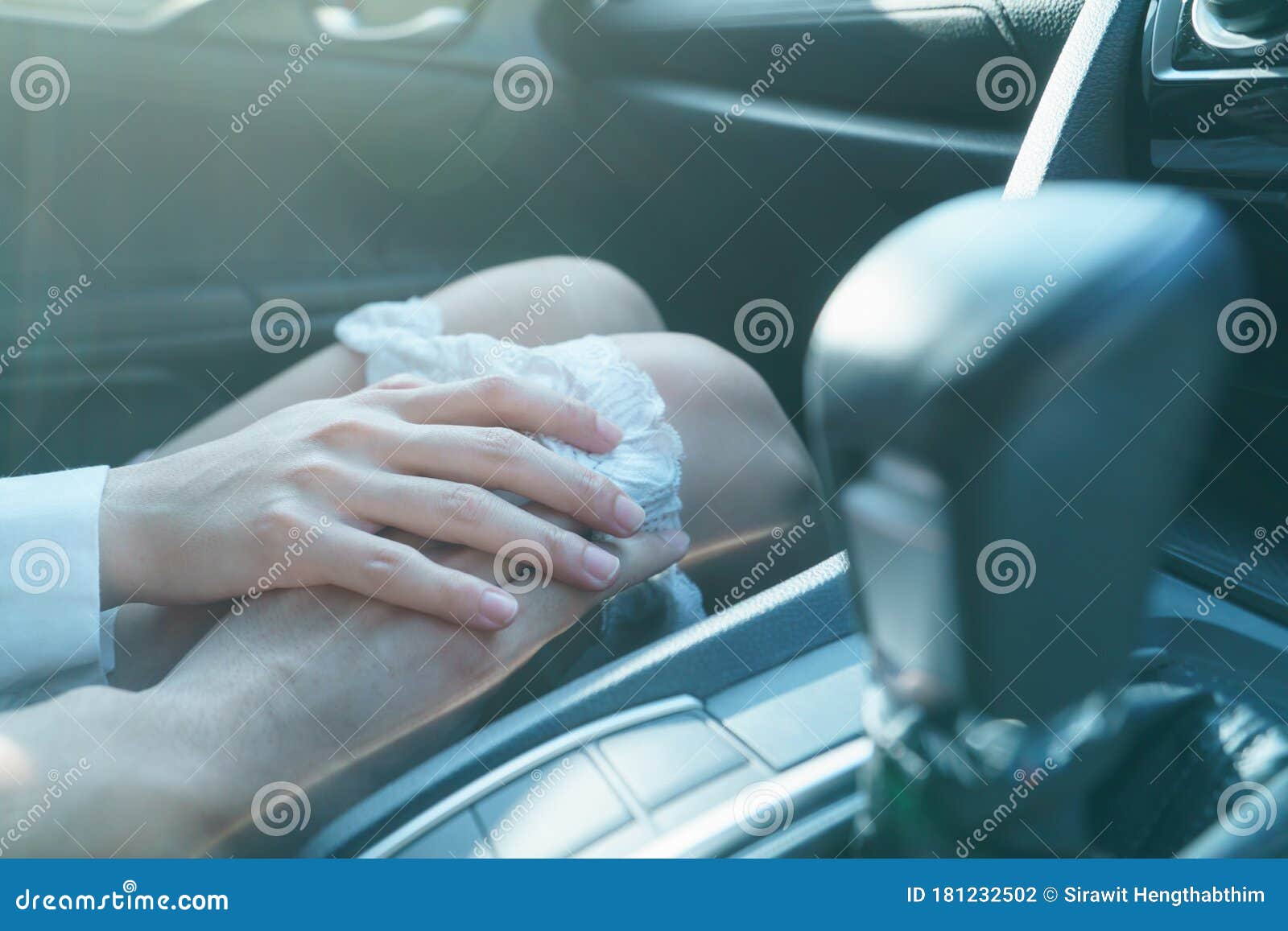dominika malinowska add driving no panties image