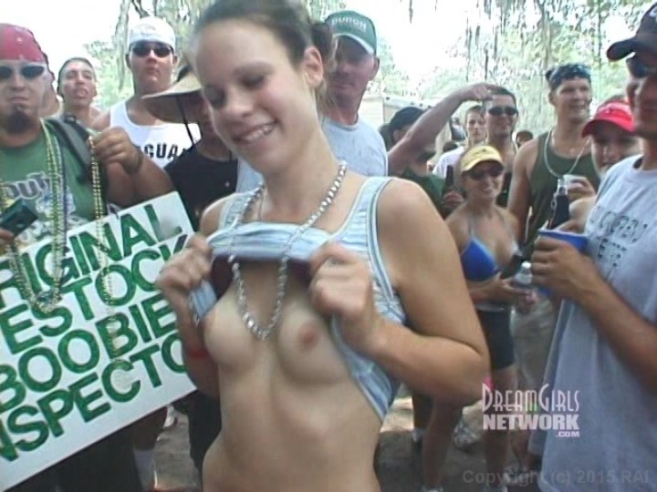 Flashing Boobs At Concert maimy asmr onlyfans leaked naked military dudes