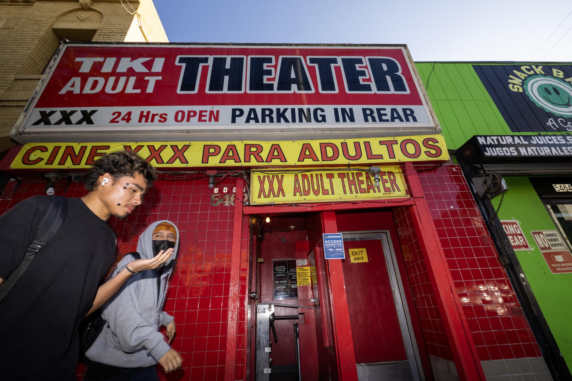 dezmond loh recommends Aubrey black fake taxi chris ouzts add adult theaters in la photo