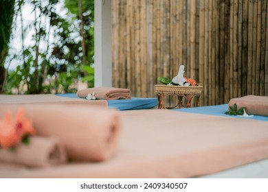 connor dell add oiled massage rooms image