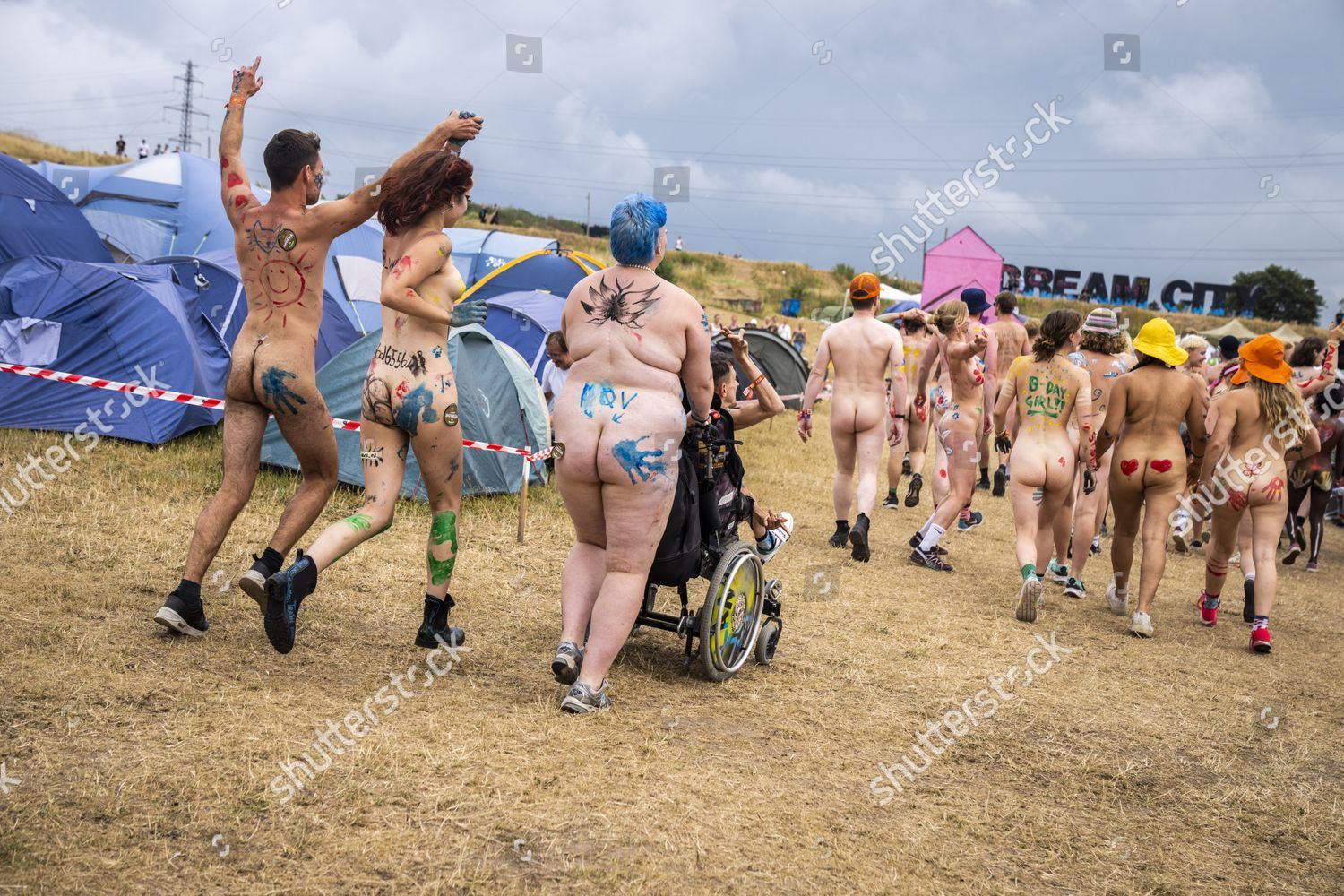 carl dobbs add denmark nude run image