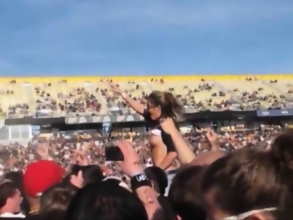 Flashing Boobs At Concert blowjobs from below 38dd tits