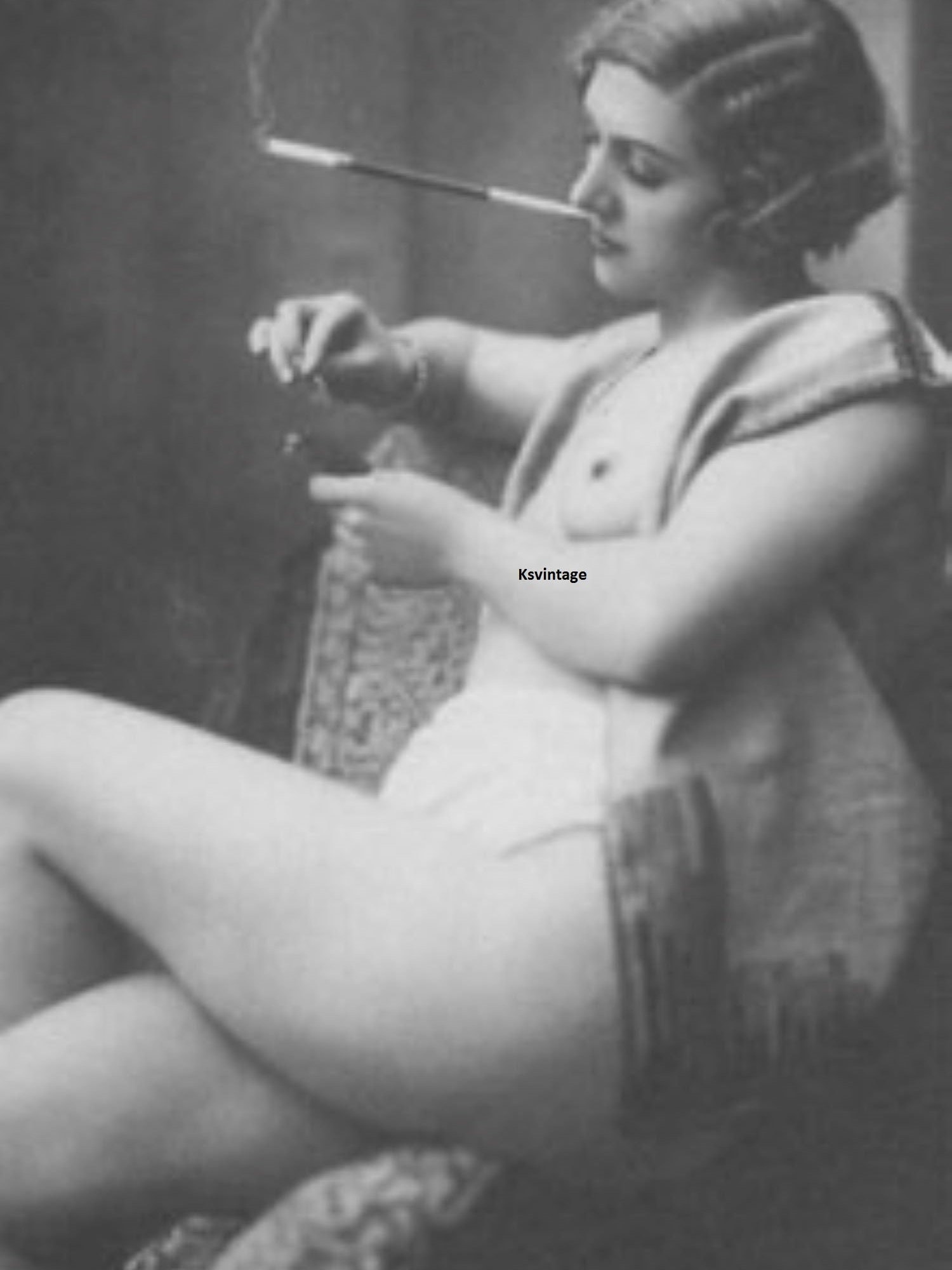 cassandra guinto add nude women smoking photo