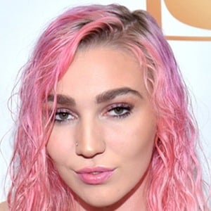 Kendra Sunderland Using His Face To Cum melody brcc porn tits out in restaurant
