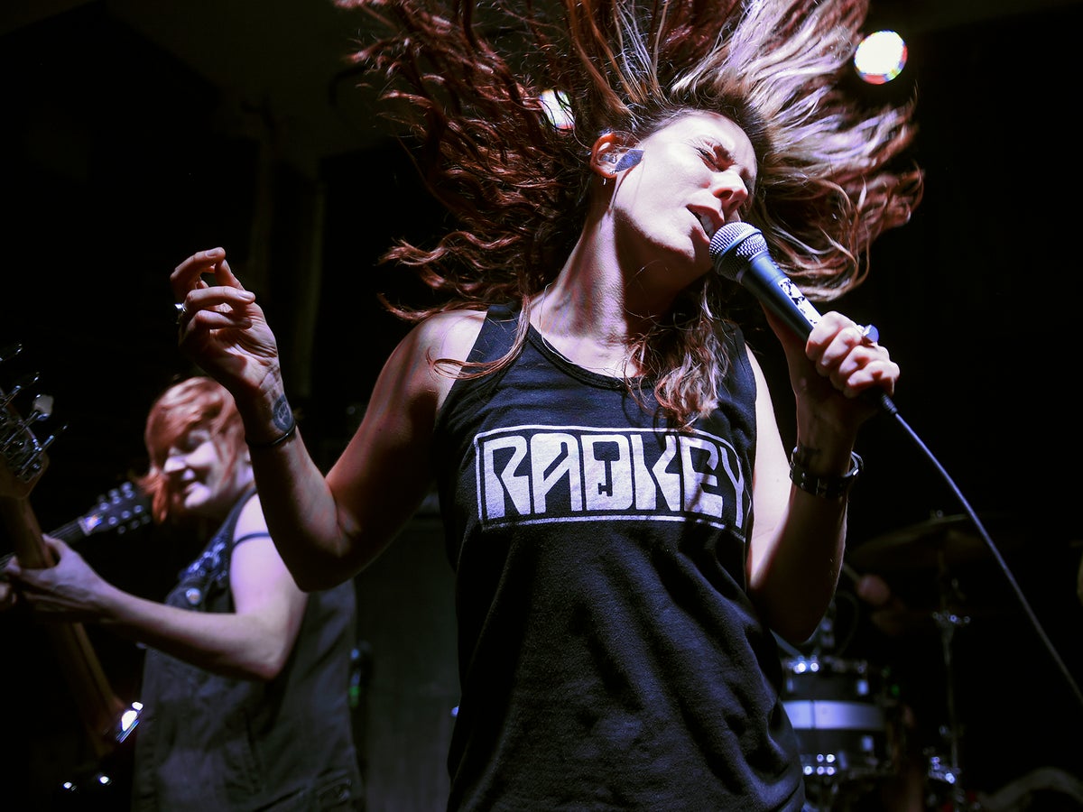 cecilia shook add mexican singer grabbed by pussy during live show image