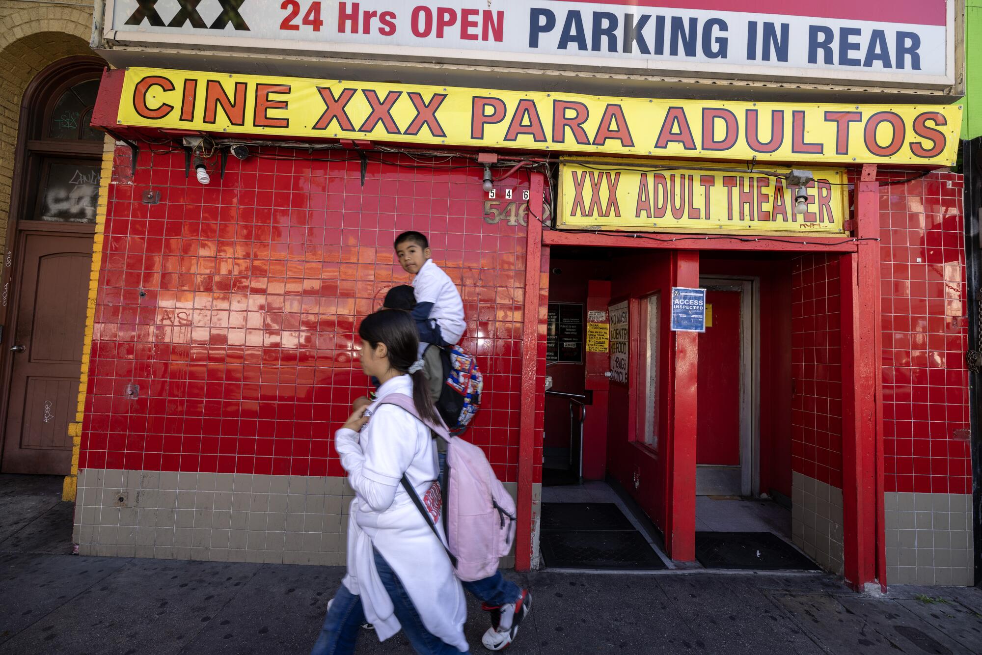 adarsh jaiswal recommends adult theaters in la alisha govender add Femdom group photo