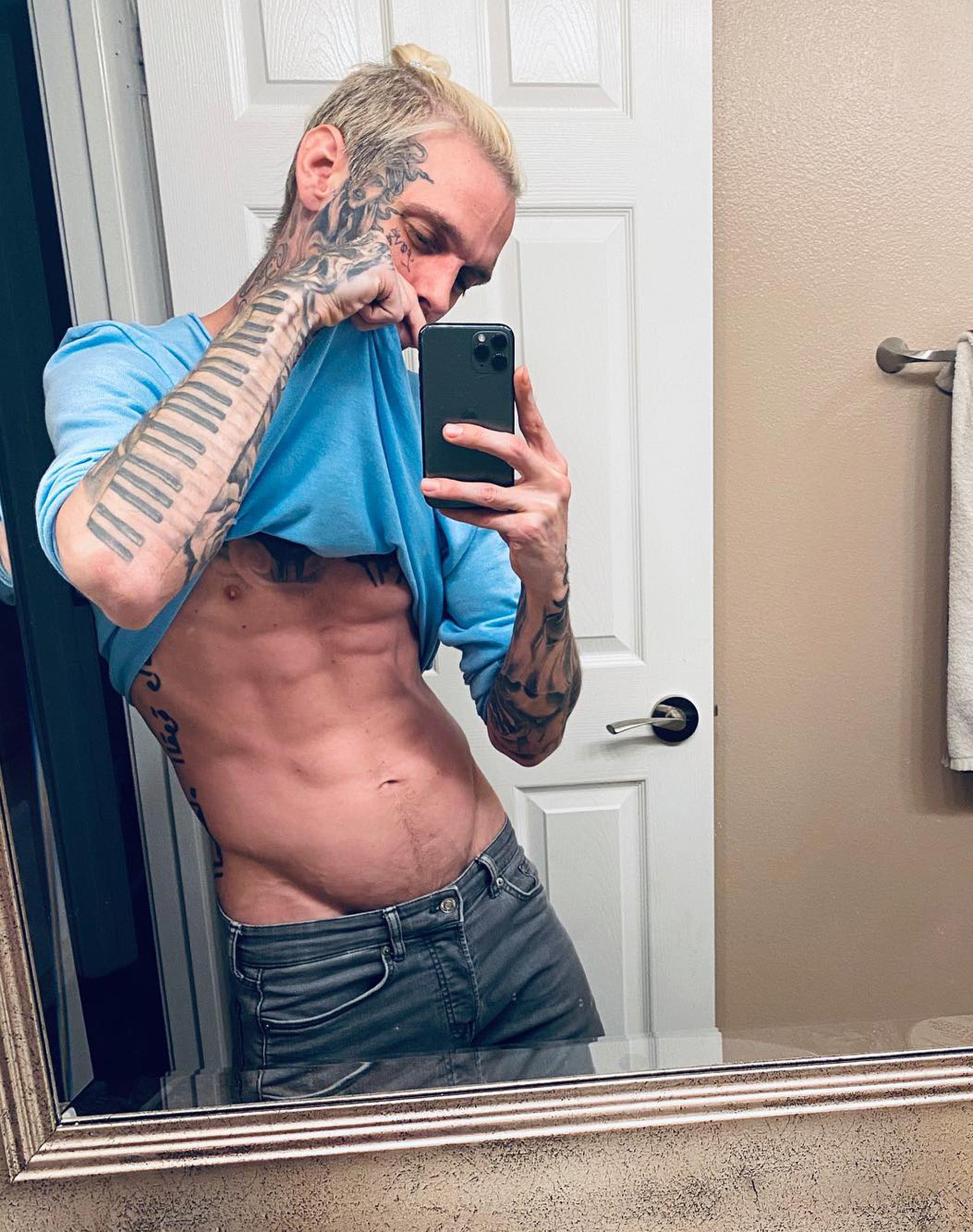 anjum ismail recommends nude aaron carter darian larkin add nude aaron carter photo