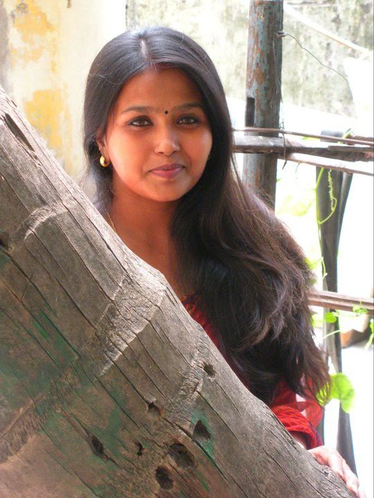 Ametuer Indian skinny wife nude bouncing natural titties