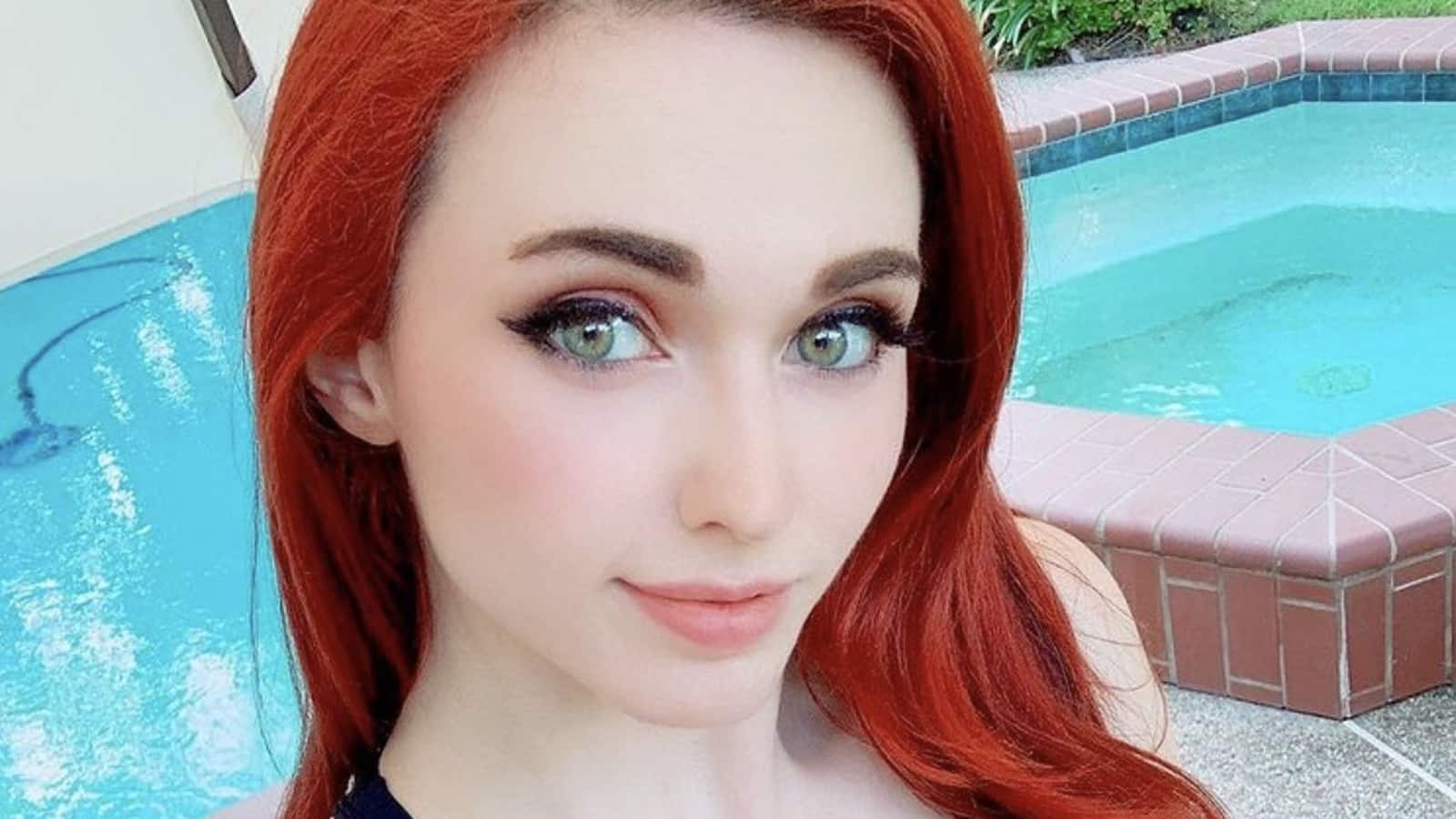 Amouranth Cumshot show boobs sexy lacy lotus leaked