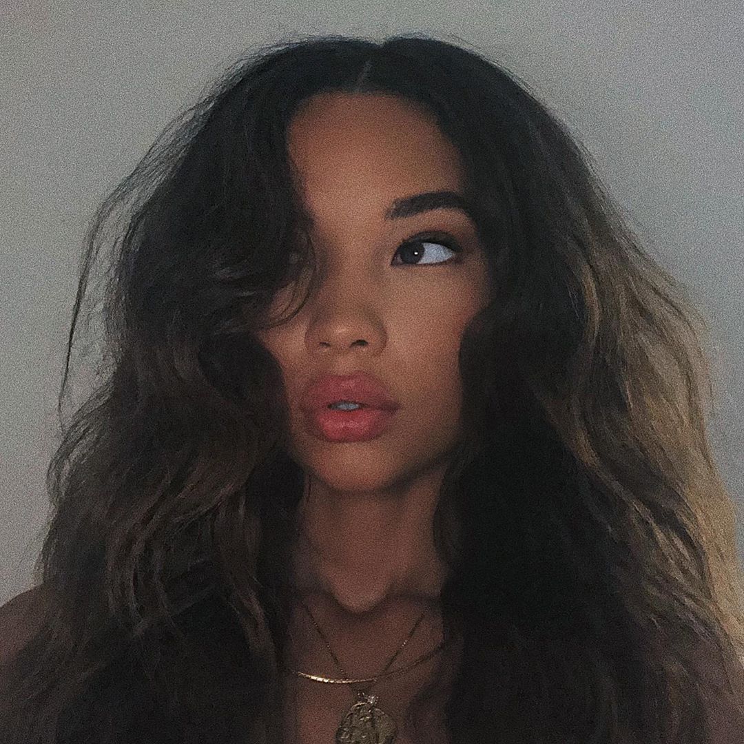 Ashley Moore Nude bubble butt slutts mom shows boobs