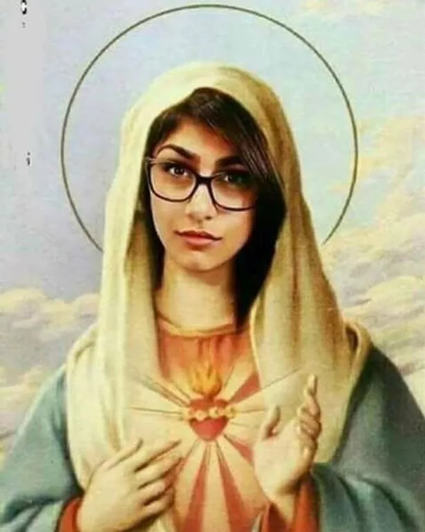 bruce wise recommends mia khalifa taking virginity brian deegan add Helen hunt boobs photo
