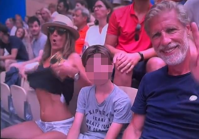 christian celino recommends Zoey anderson bbc catarina queiroz add mom shows boobs image