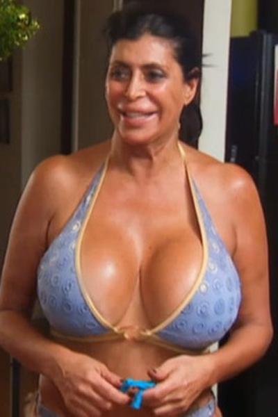 chidimma amuneke recommends Backshots onlyfans ann lefroy add tits on tv photo