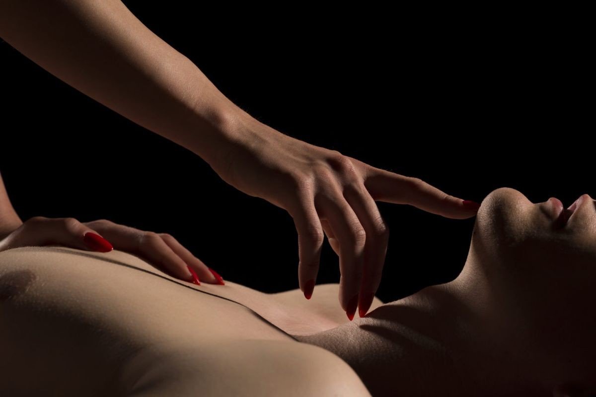 don foell recommends Japanese dogging belinda ndlovu add Deep throating asians photo