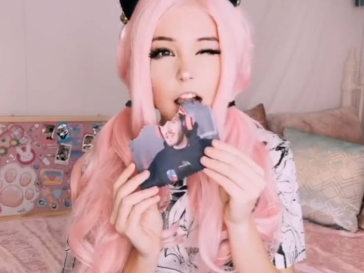 Belle Delphine Twerking aurora daze sexy squirt lesbian