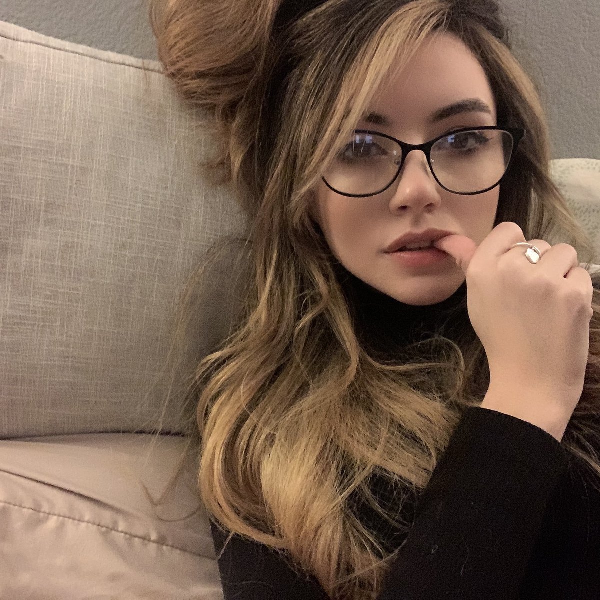 Bonnie Rabbit Camgirl anal creampie gangbang real gf nudes