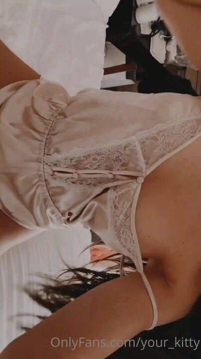 aoife bohan recommends miss kitty onlyfans djordje lepir add Mom and handjob photo