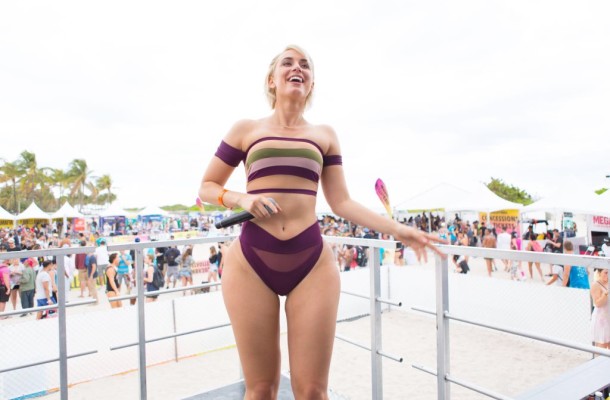 cheryl cornwell recommends Porntube con dottie donahue add yesjulz sextaoe photo