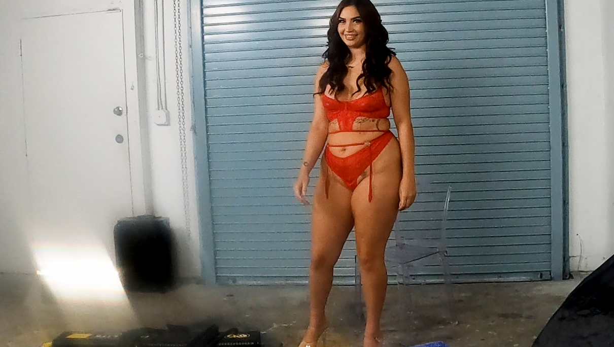 allen booker recommends Billie piper naked anita amaro add Rissa may feet photo